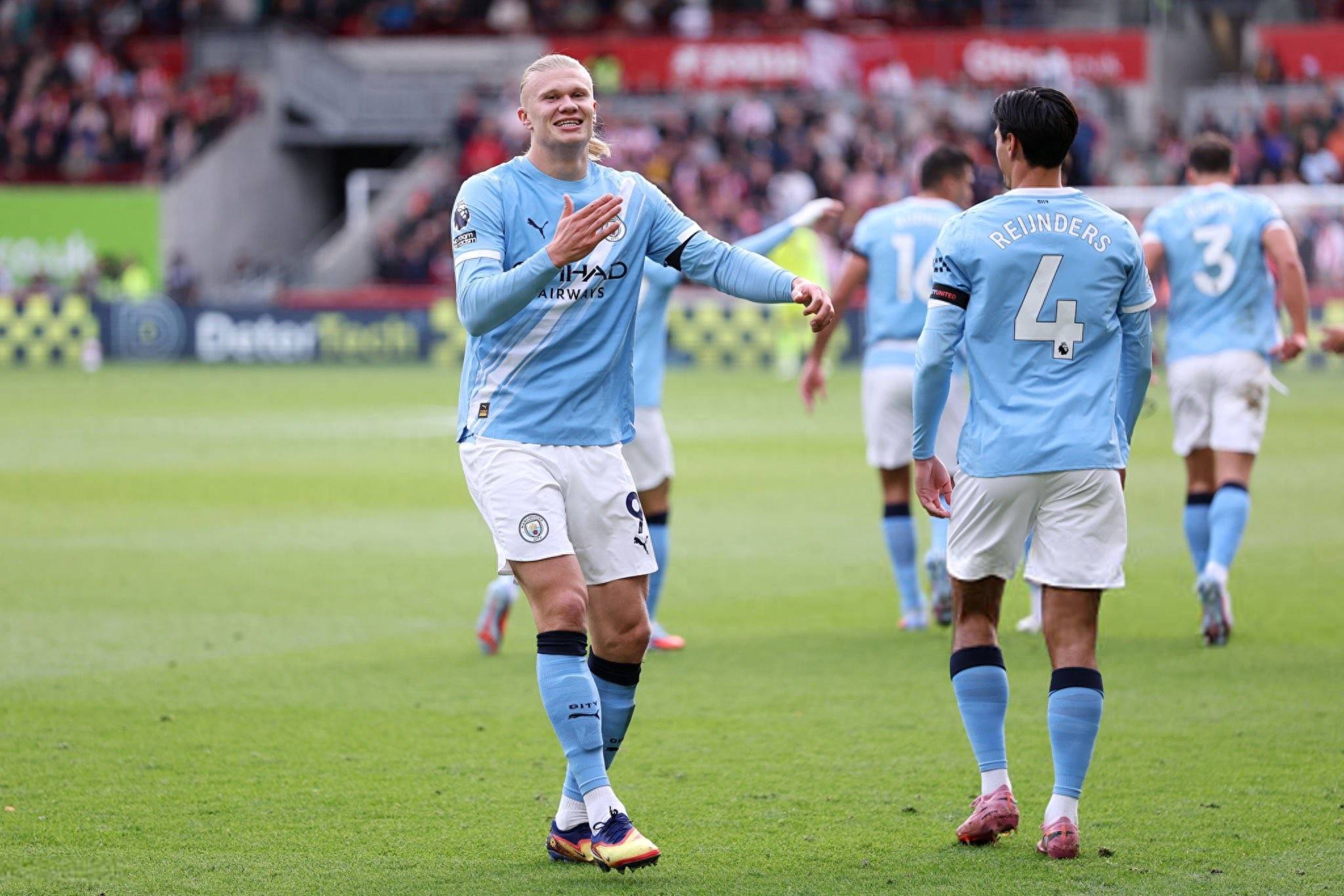 神操作！海港喜得横滨水手中场妖星，性价比高