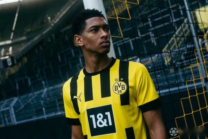 TES发布“谁是卧底”视频！Bin碰拳不弯腰原因曝光：命太硬学不会